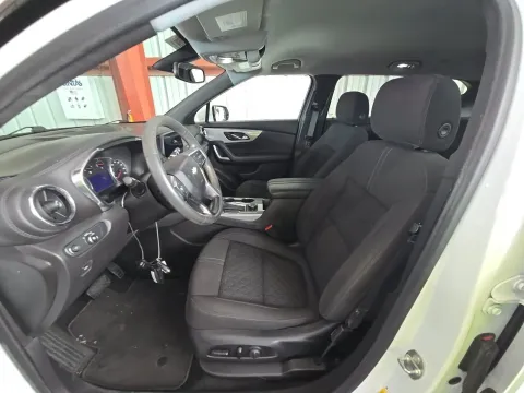 More photos of 2021 Chevrolet Blazer LT at Clement Pre-Owned, MO