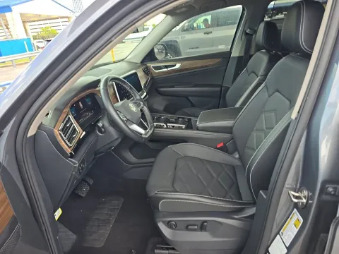 Another view of 2025 Volkswagen Atlas 2.0T SE w/Technology for sale in Florissant, MO at Clement Pre-Owned
