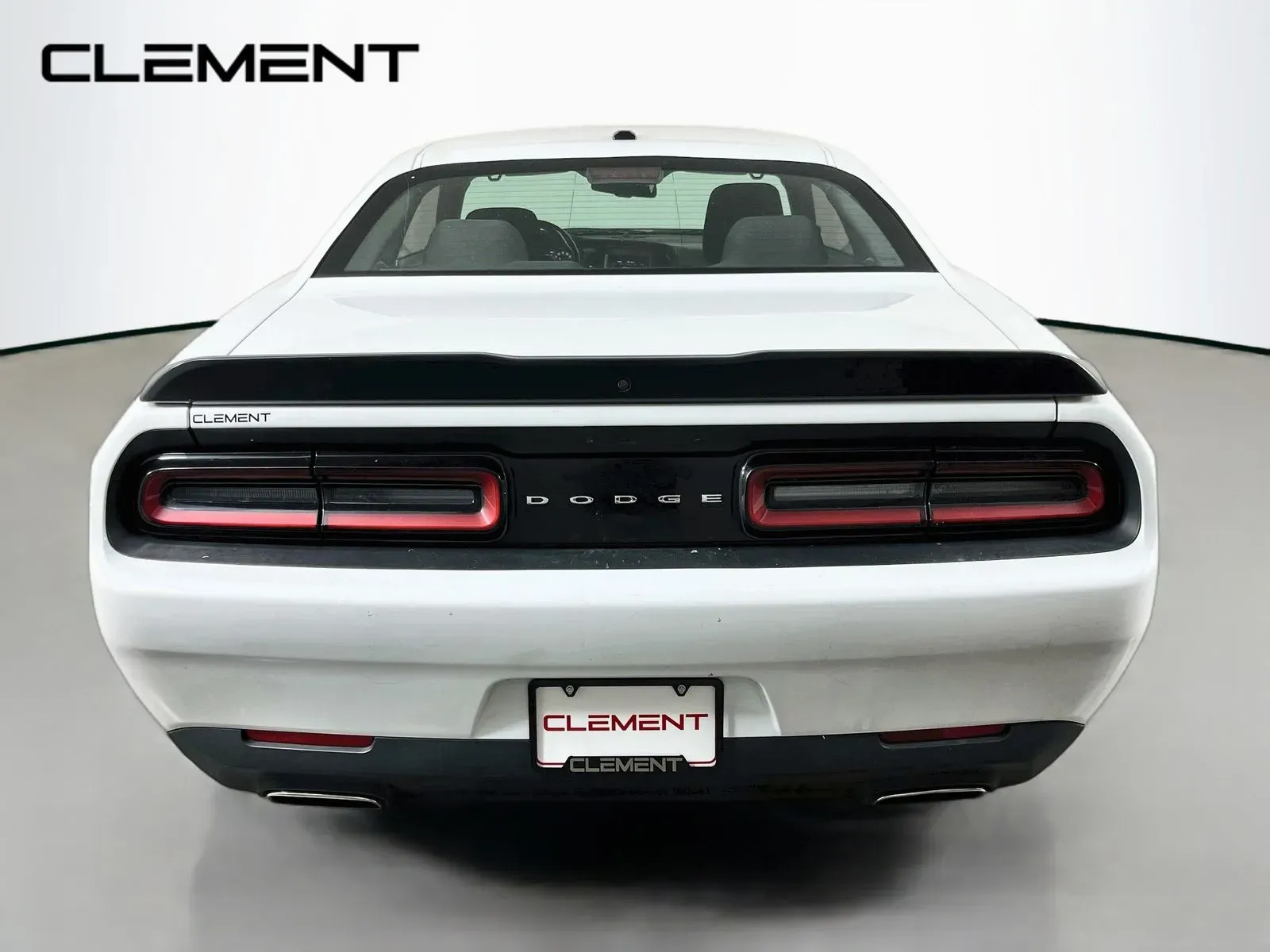 Dodge Challenger photo 8