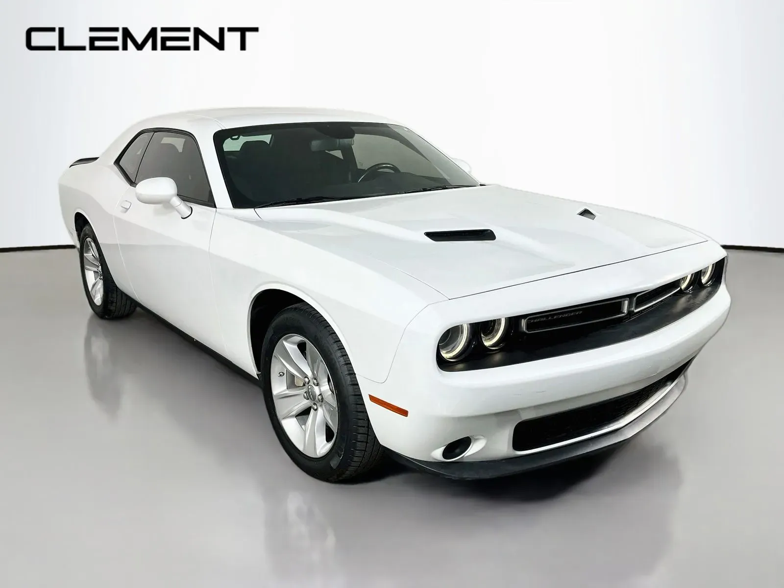 Dodge Challenger photo 4