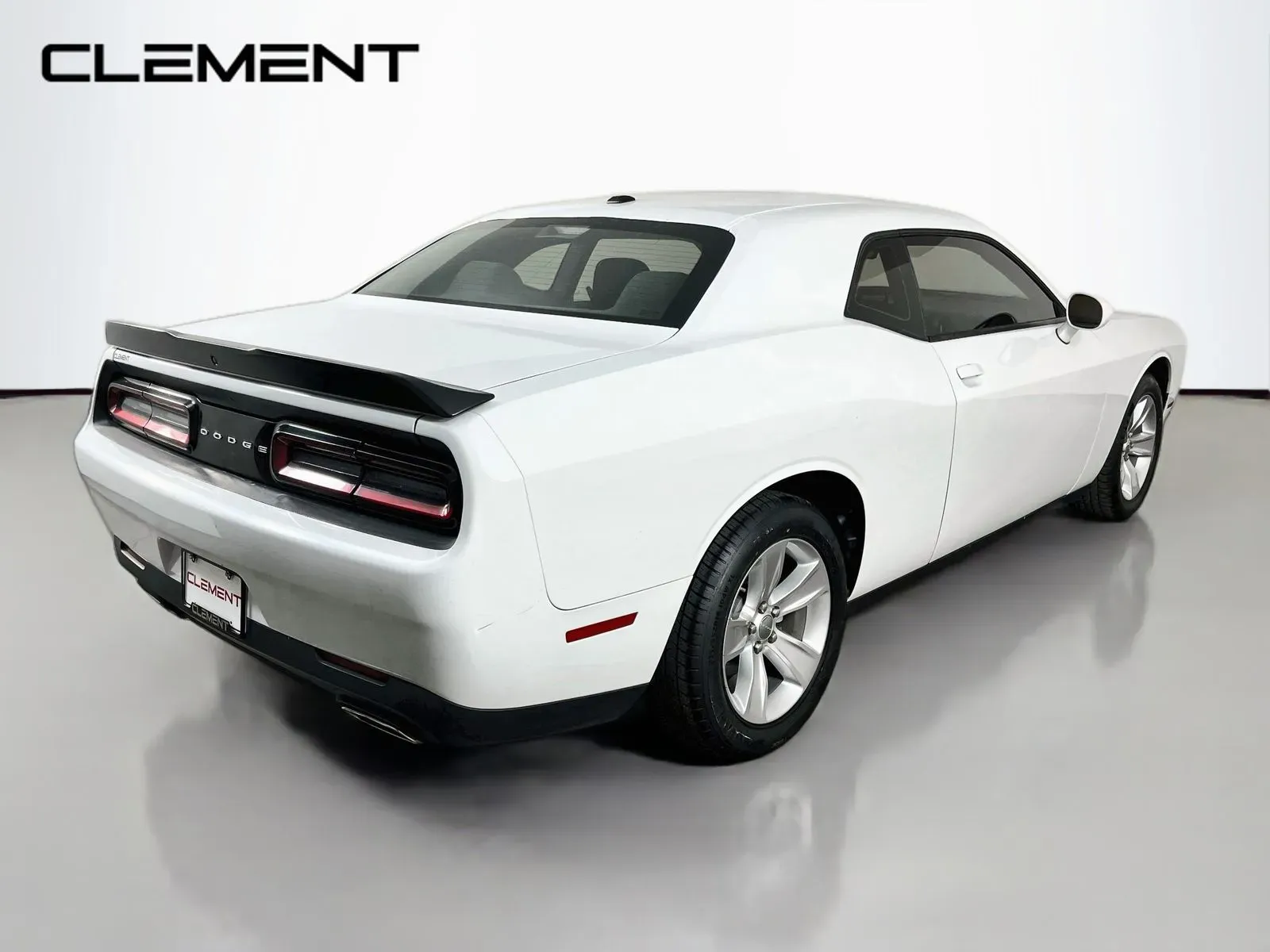 Dodge Challenger photo 7