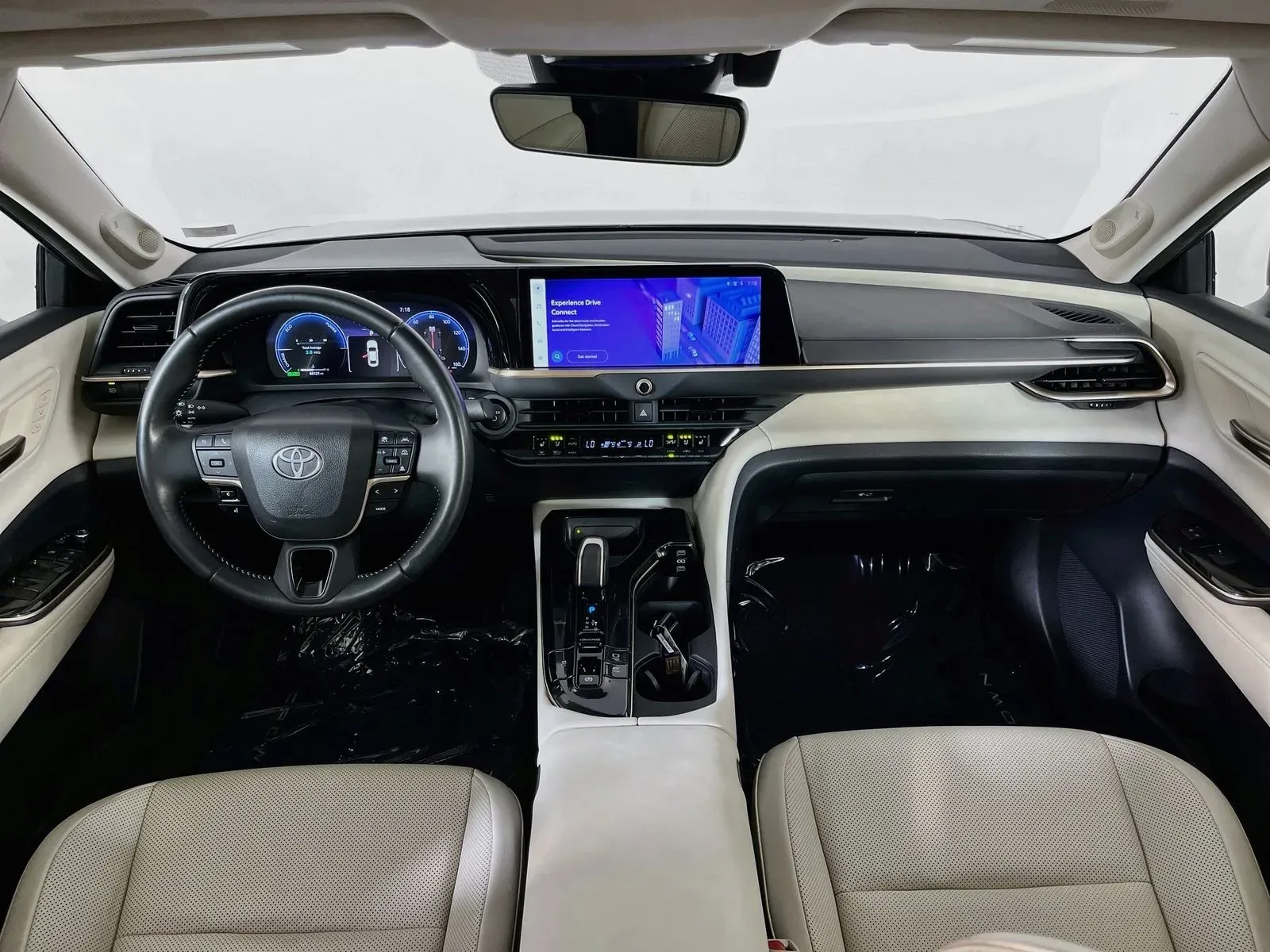 Toyota Crown photo 12