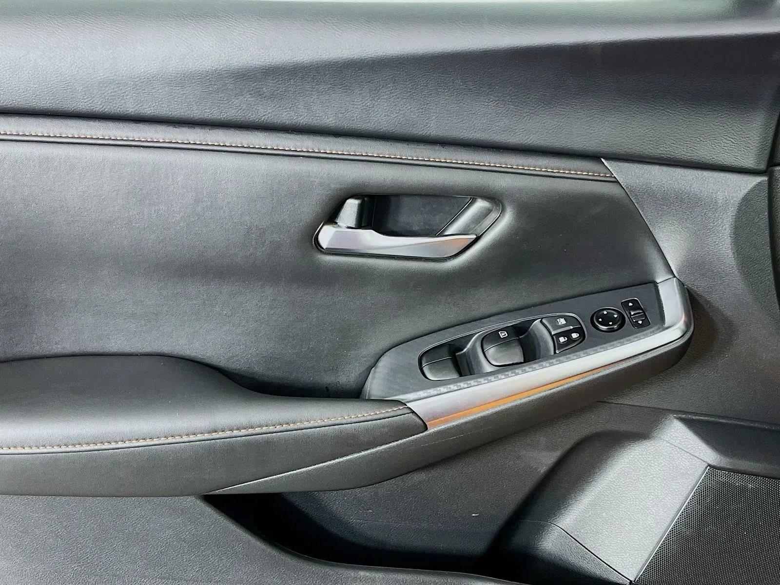 Nissan Sentra photo 25