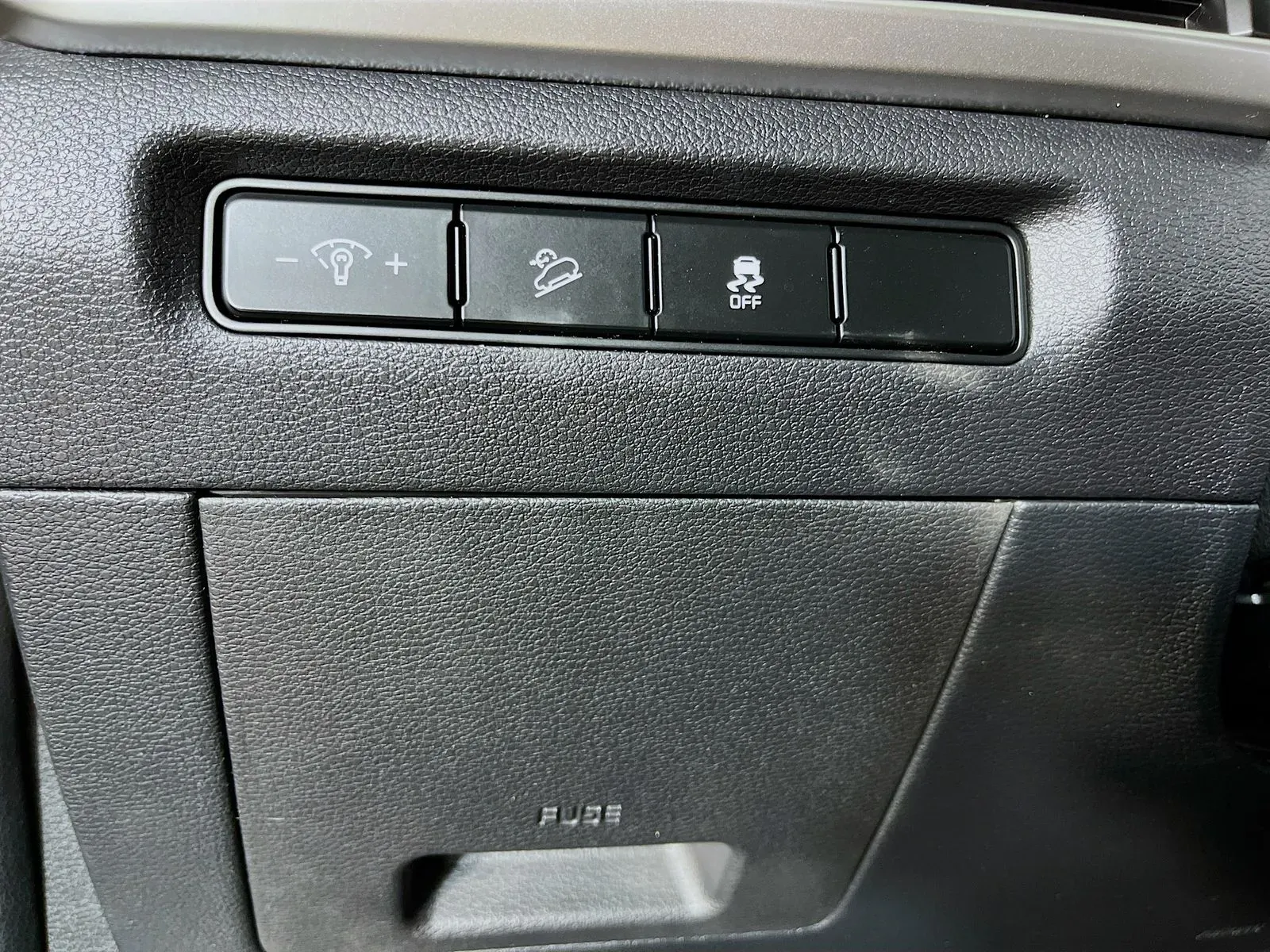 2024 Kia Telluride S - Photo 13