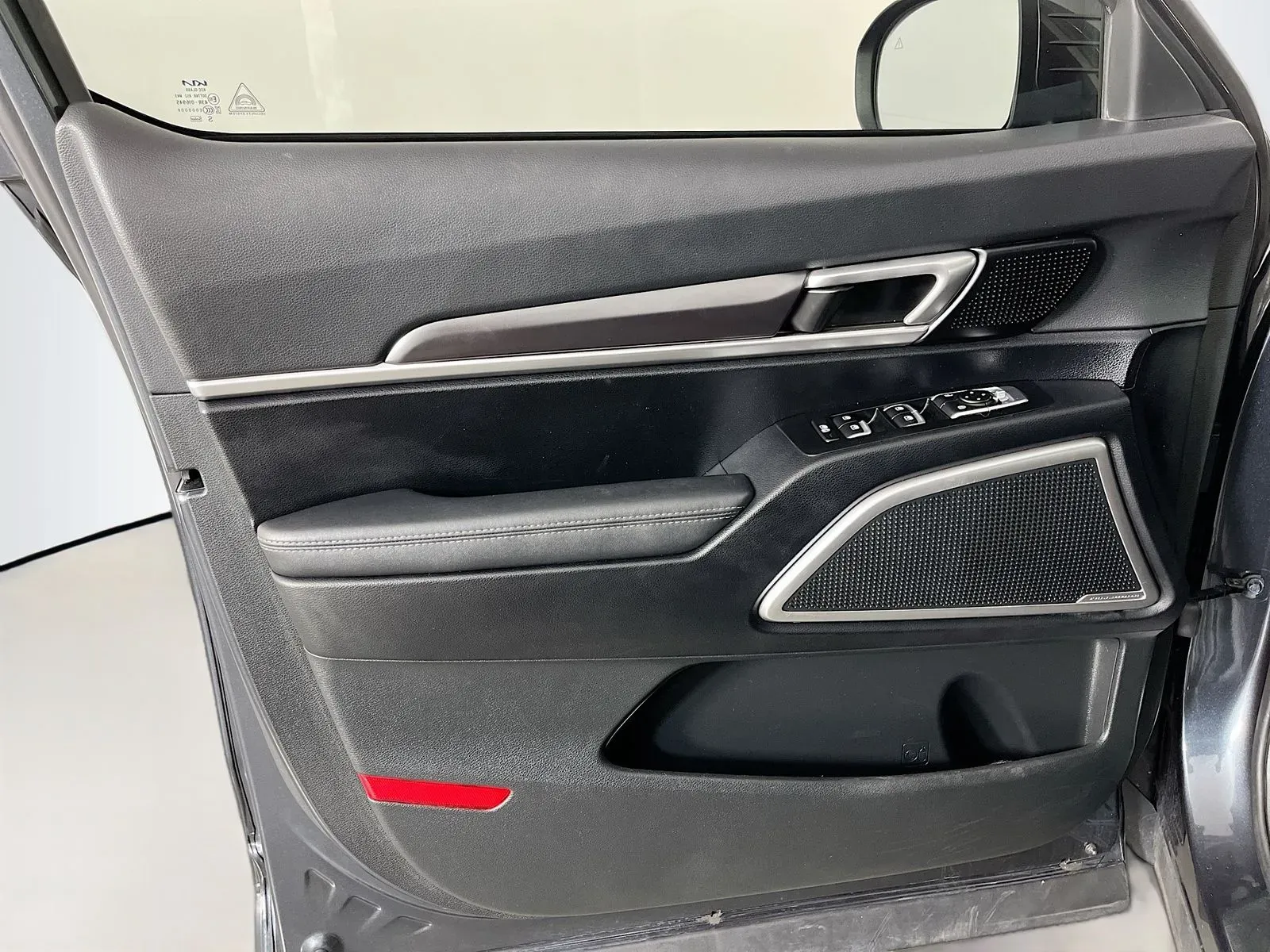 2024 Kia Telluride S - Photo 27