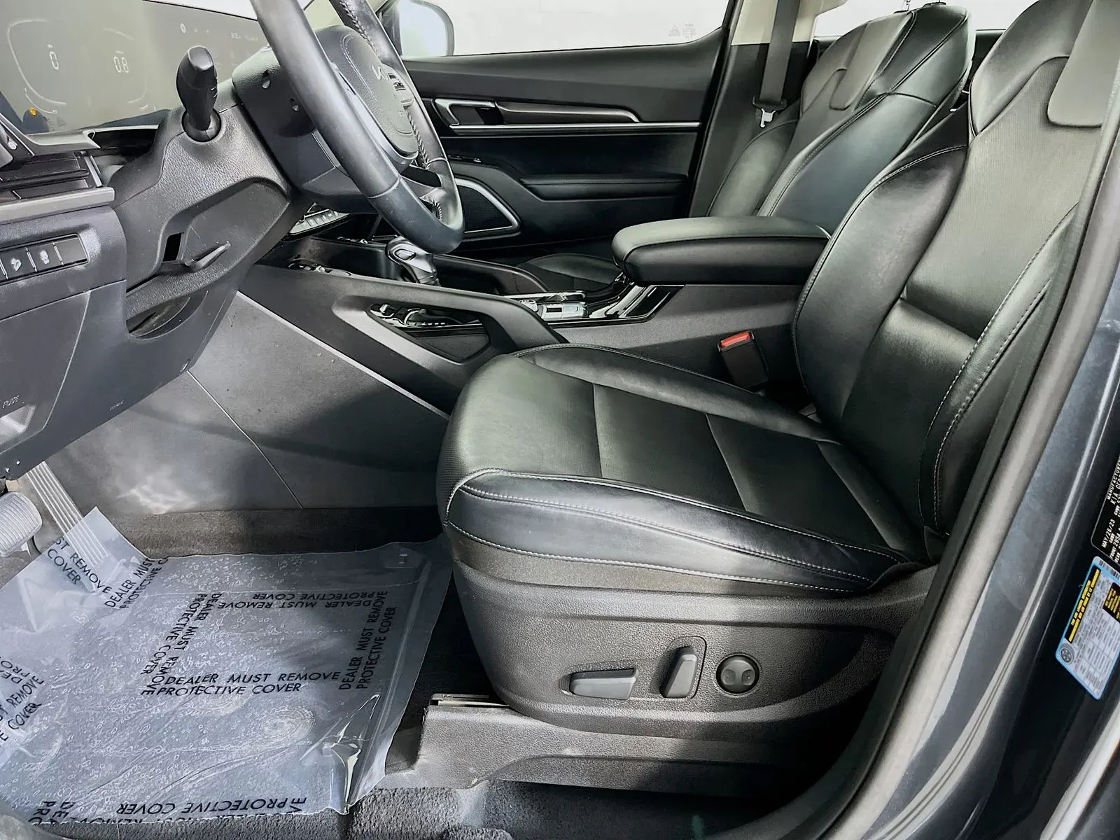 2024 Kia Telluride S - Photo 28