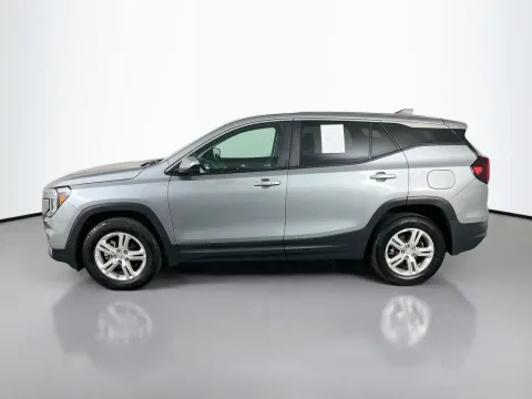 More photos of 2024 GMC Terrain SLE at Clement Pre-Owned, MO