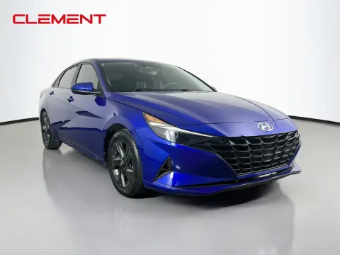 More photos of 2023 Hyundai Elantra SEL at Clement Pre-Owned, MO