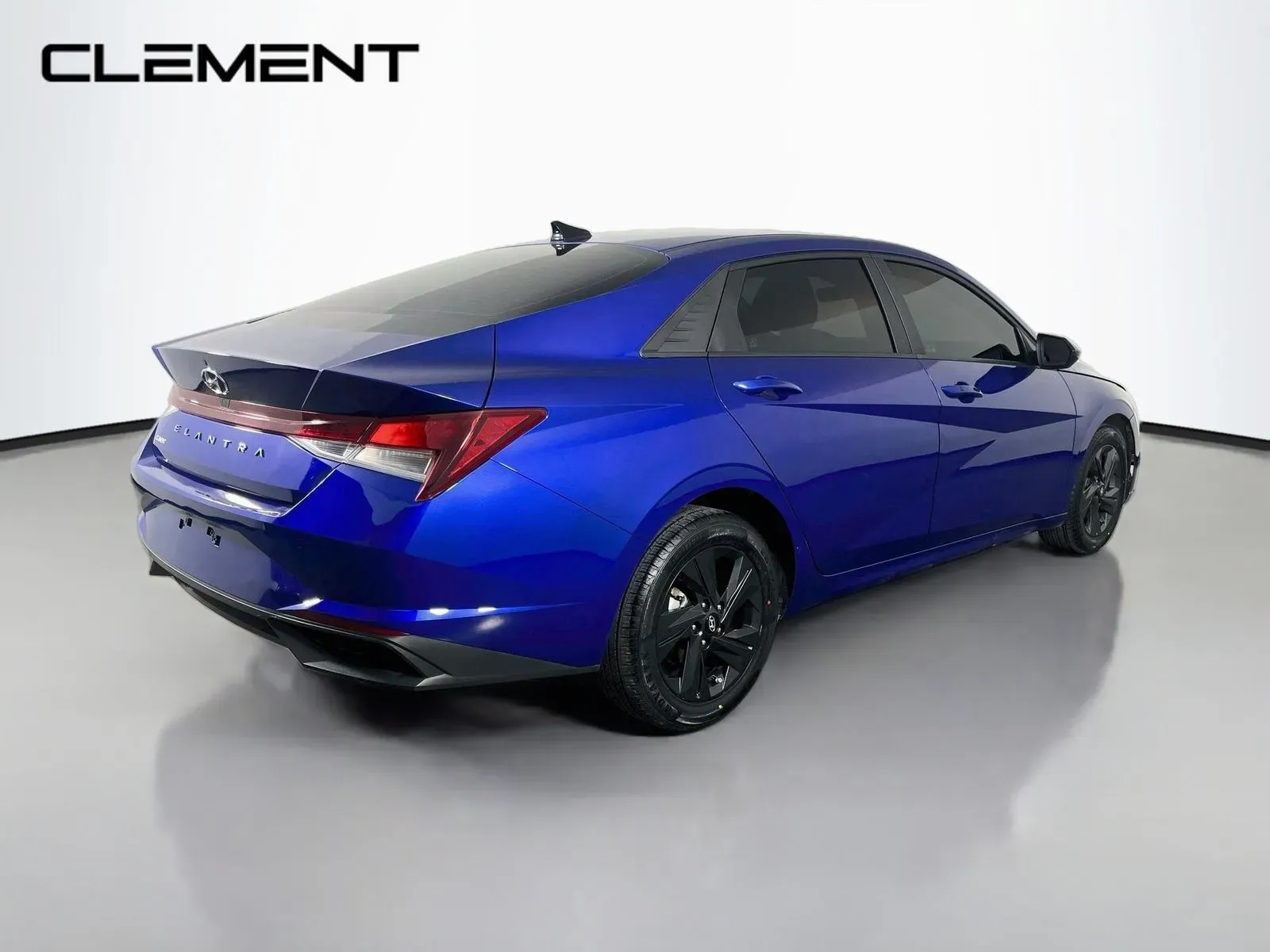 Hyundai Elantra photo 7