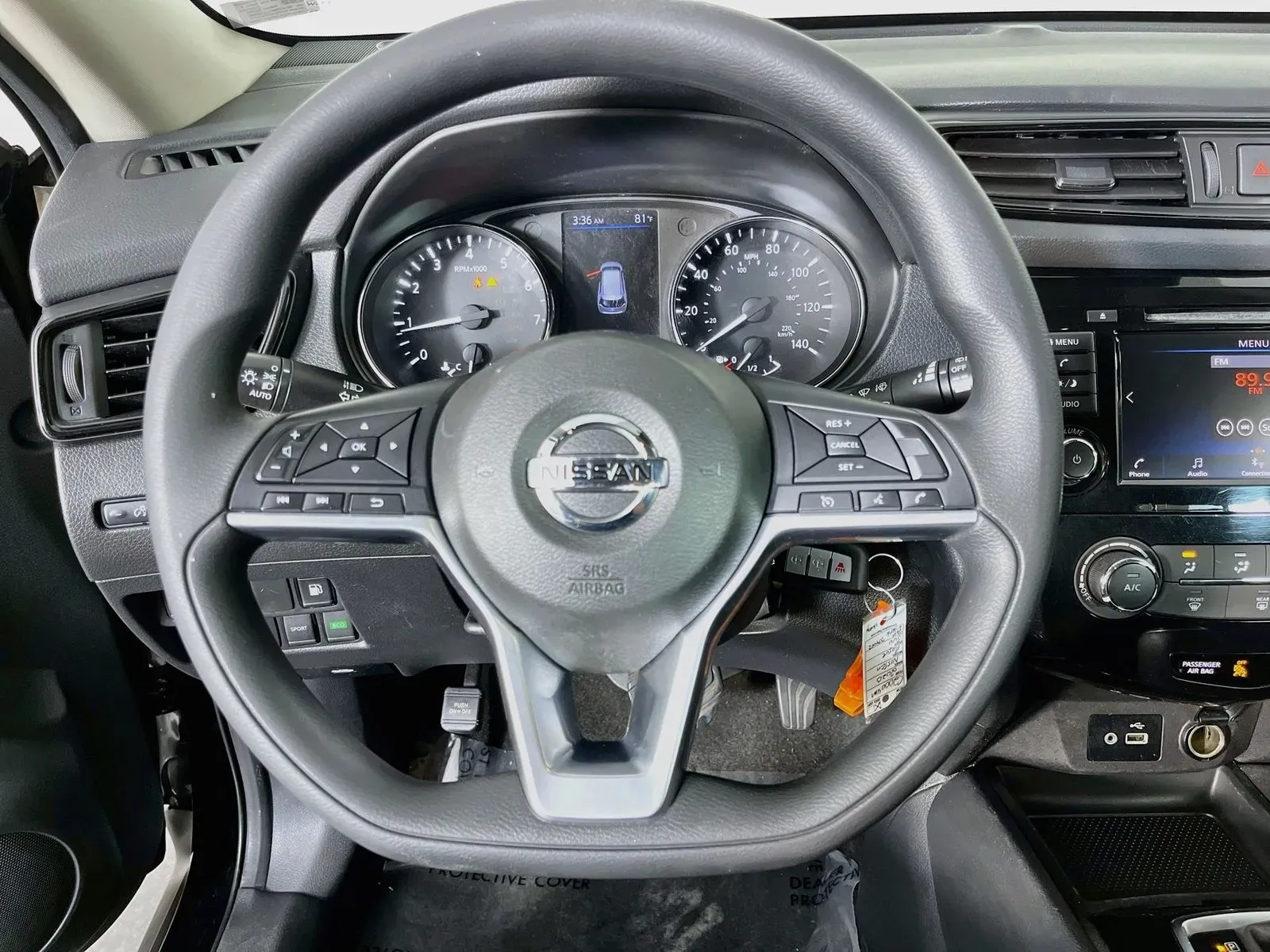 Nissan Rogue photo 14