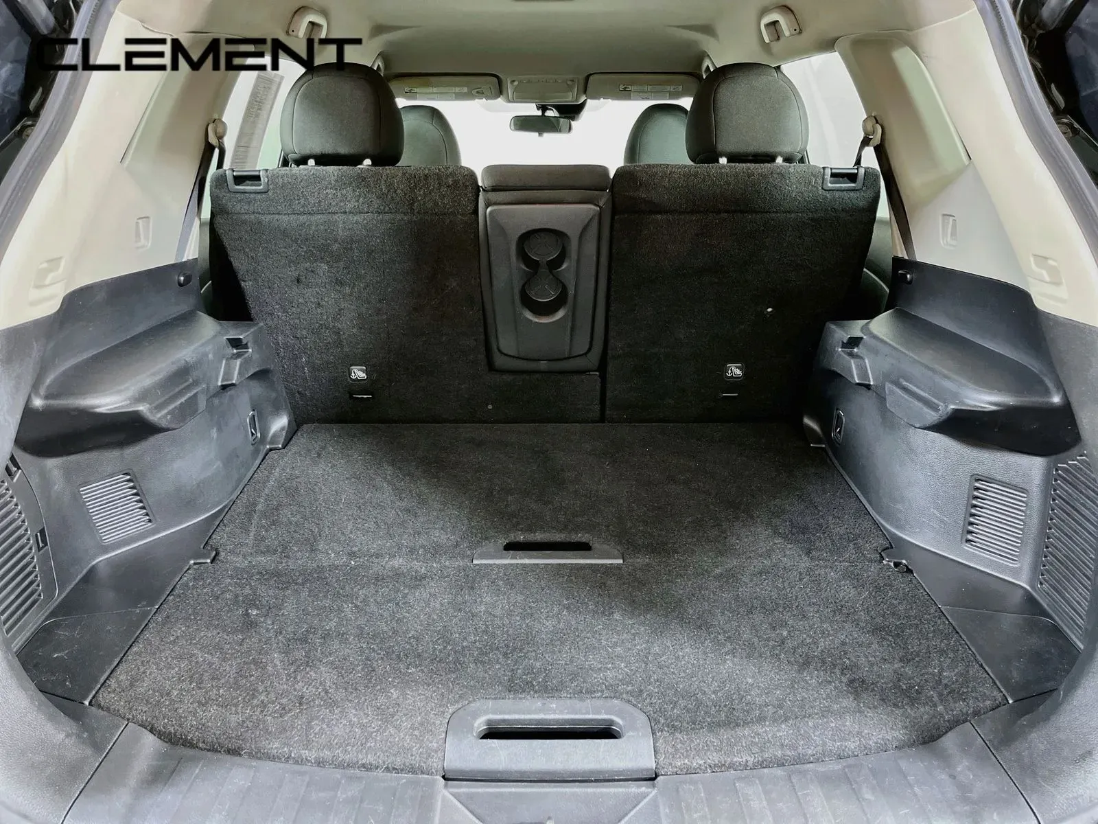 Nissan Rogue photo 10