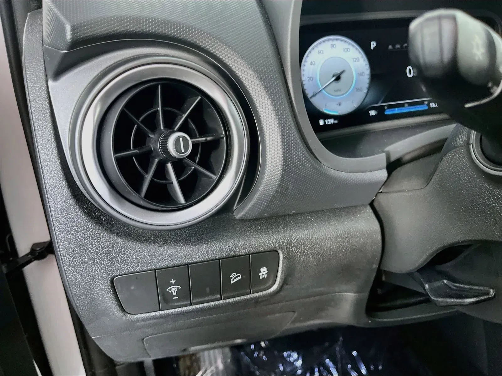 Hyundai Kona photo 13