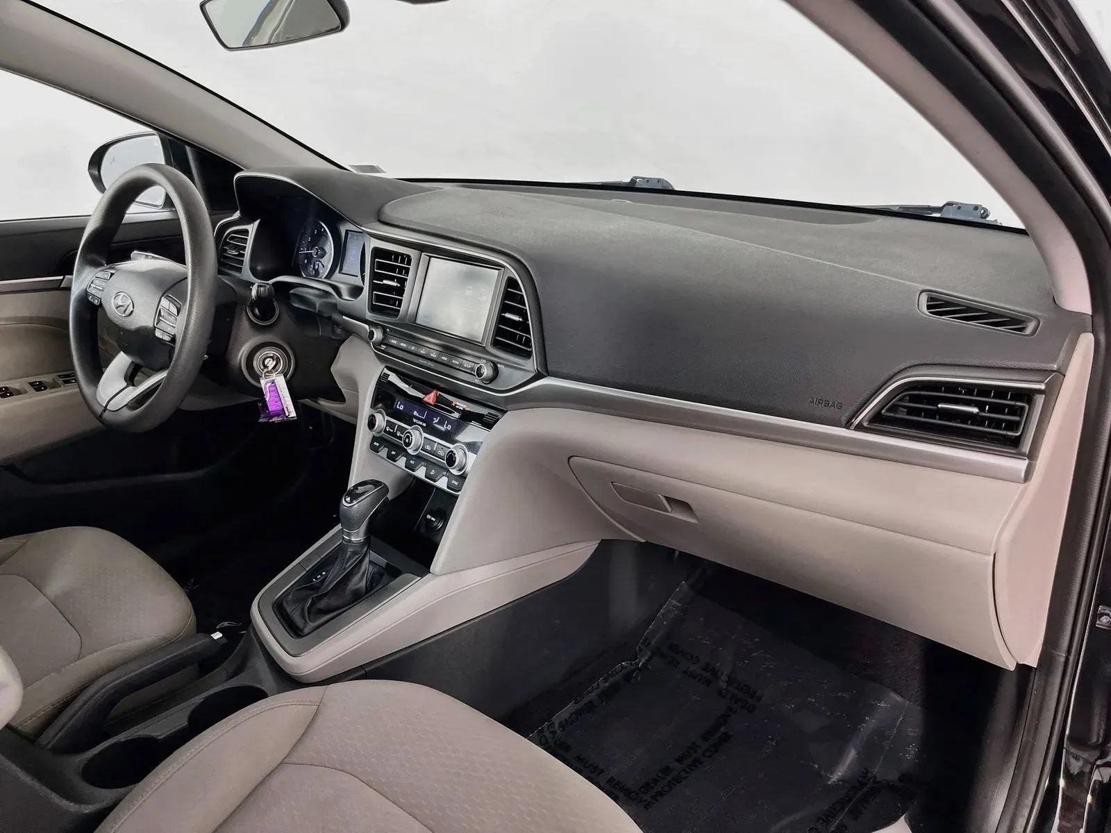 Hyundai Elantra photo 32