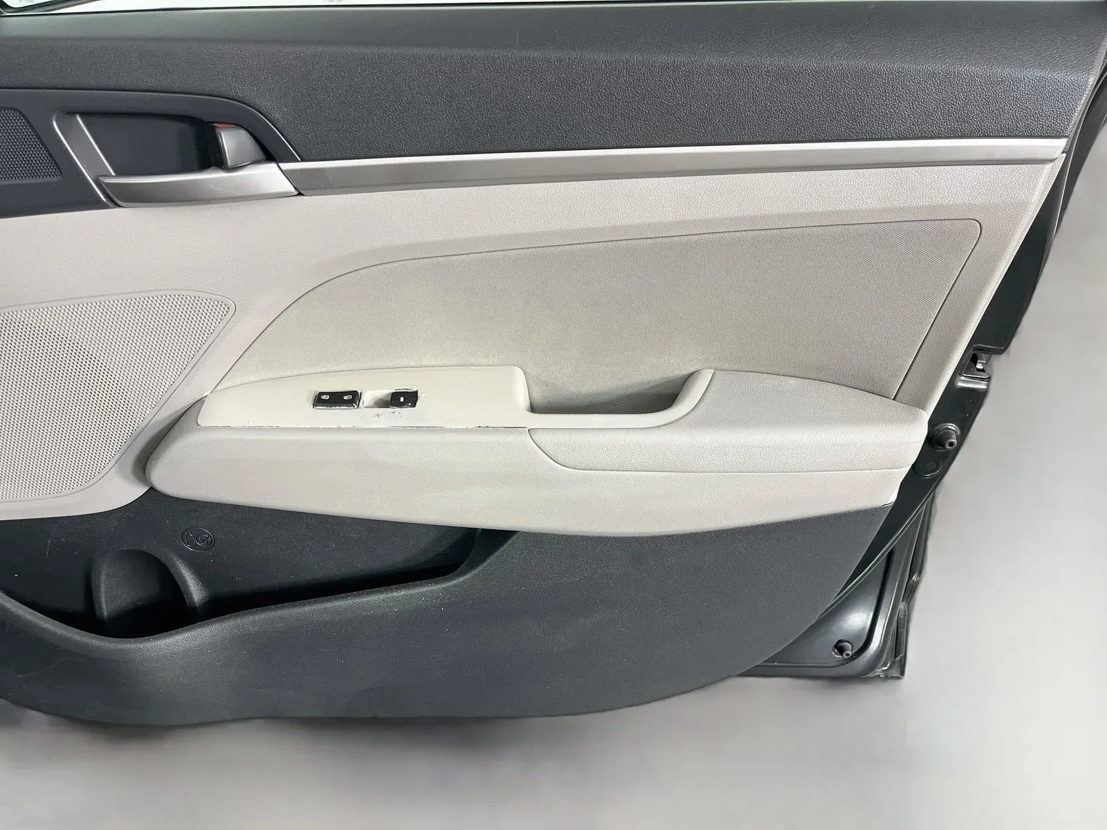 Hyundai Elantra photo 33