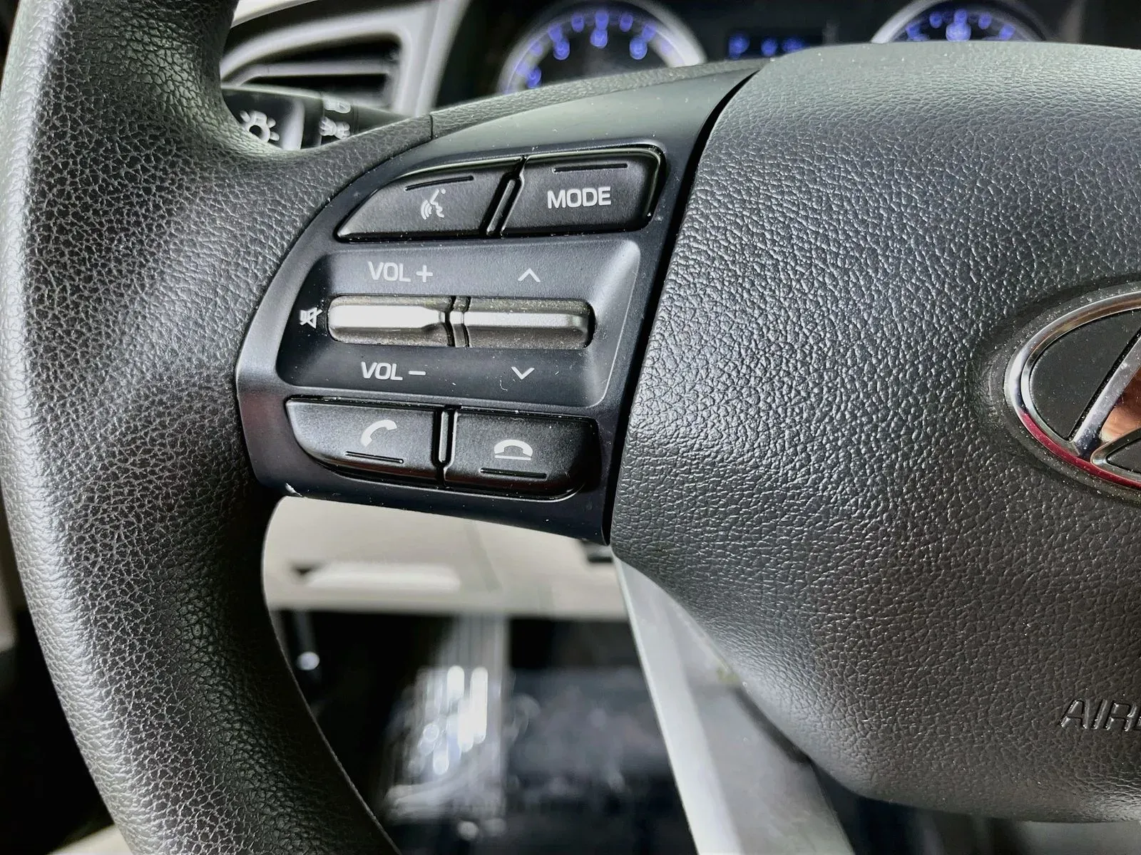 Hyundai Elantra photo 14