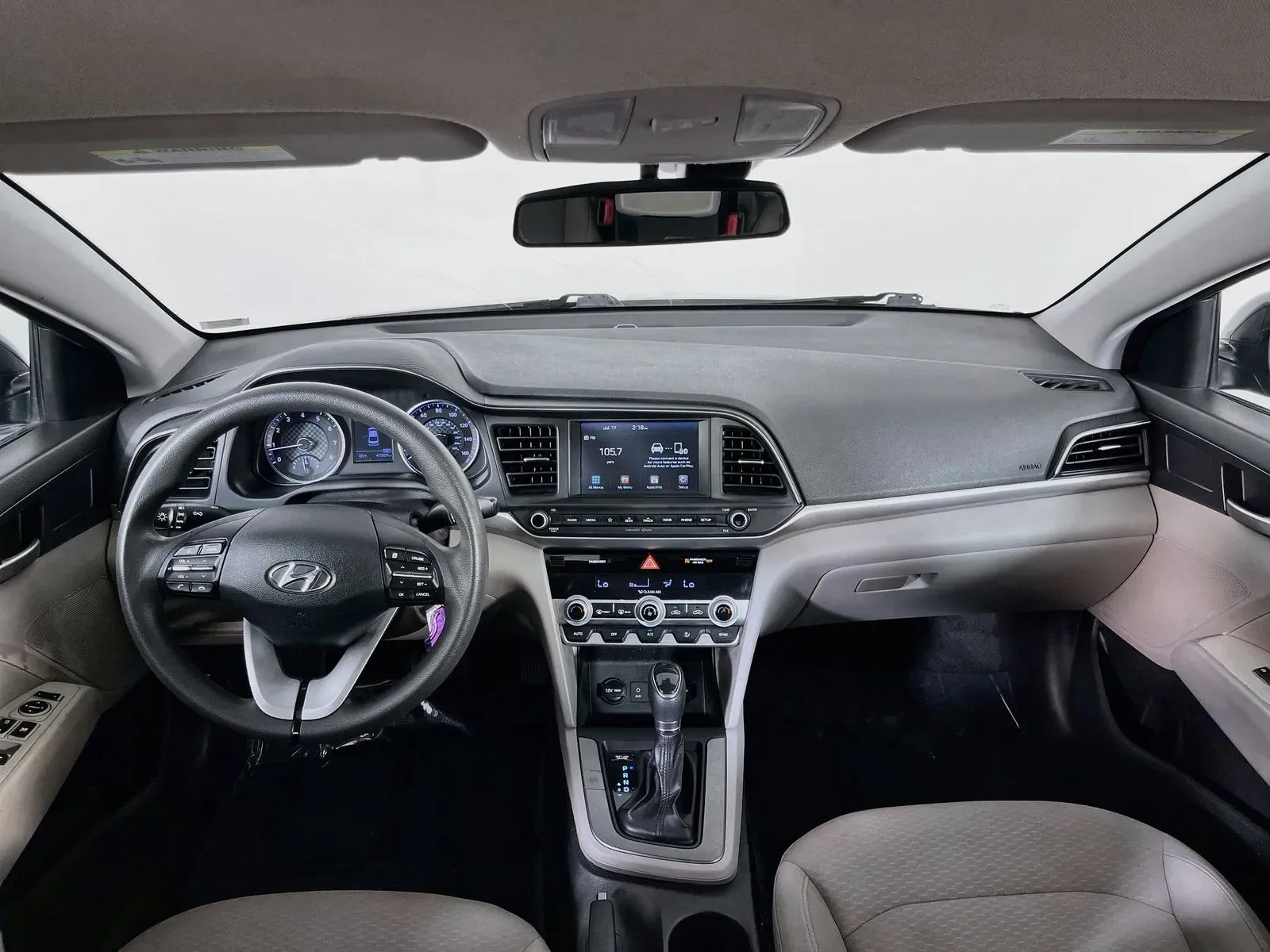 Hyundai Elantra photo 12