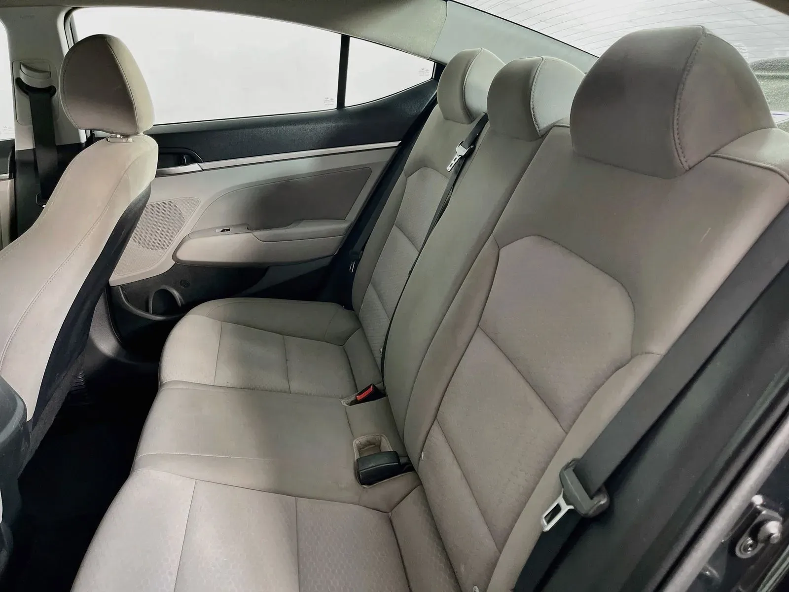 Hyundai Elantra photo 28