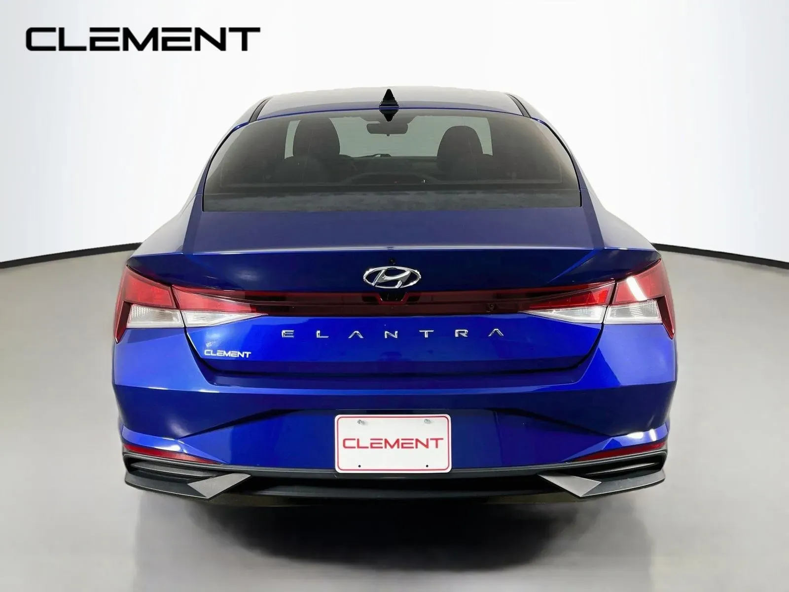 Hyundai Elantra photo 8
