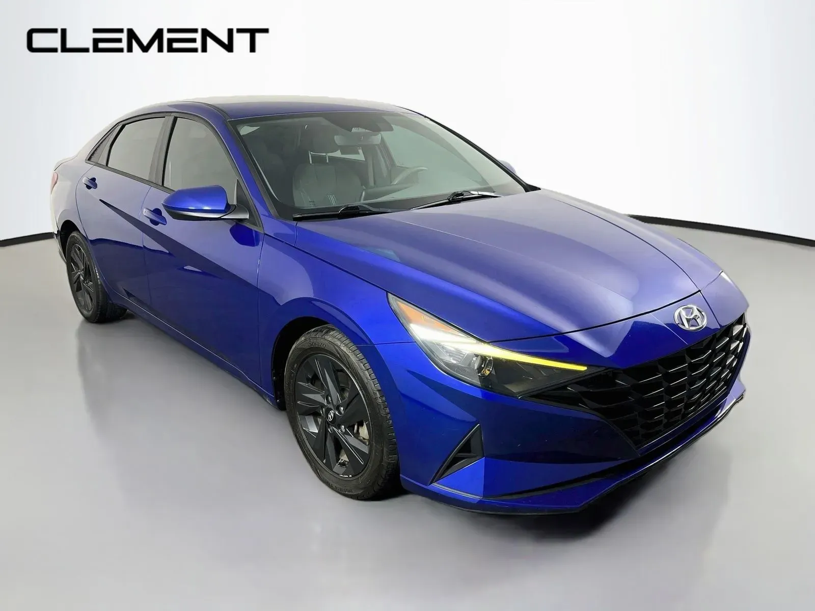 Hyundai Elantra photo 4