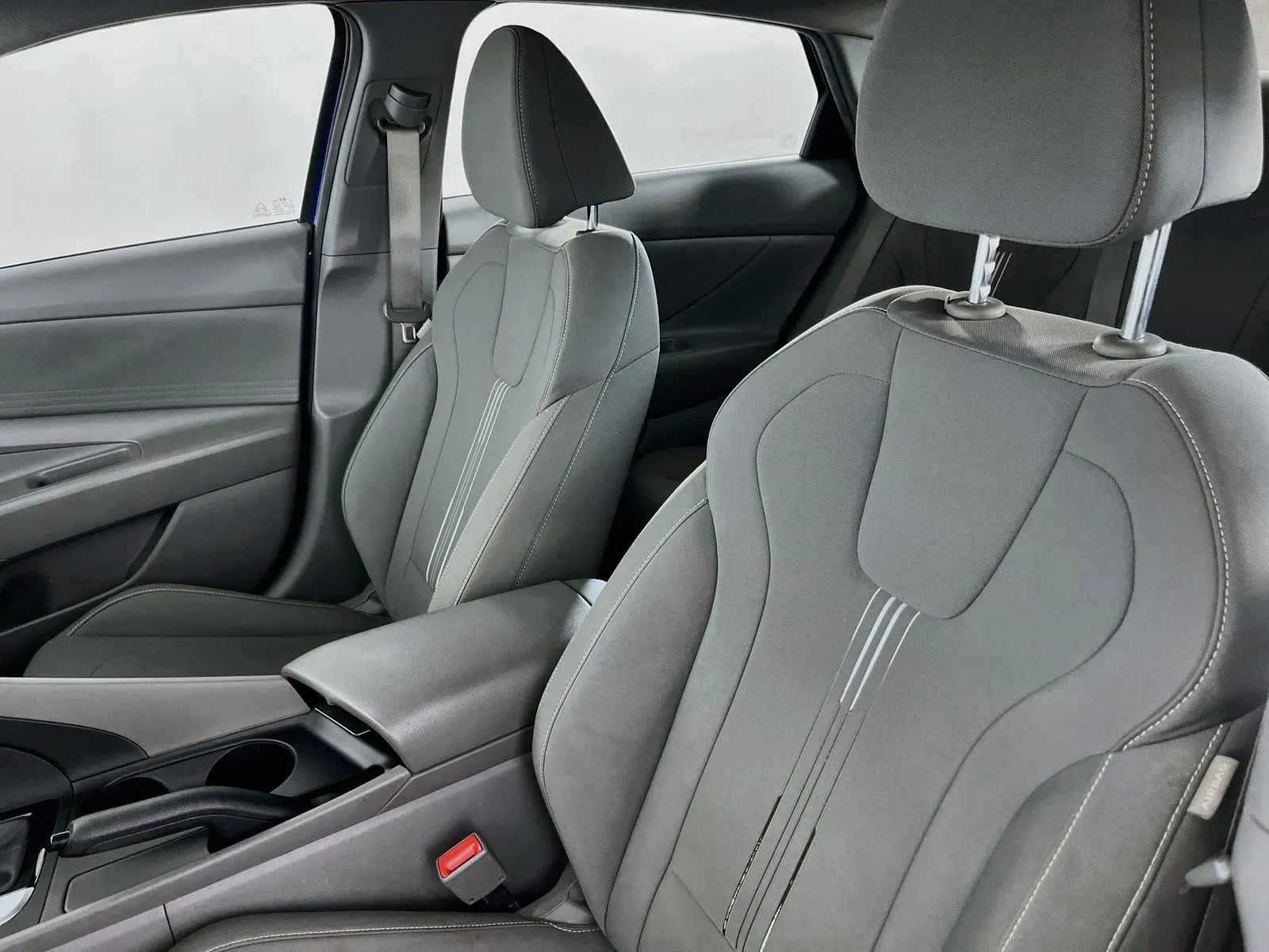Hyundai Elantra photo 25