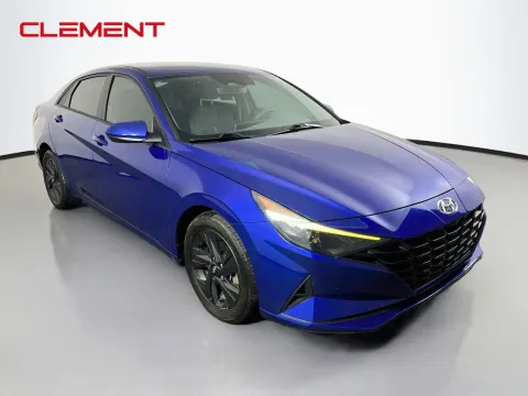 More photos of 2022 Hyundai Elantra SEL at Clement Pre-Owned, MO