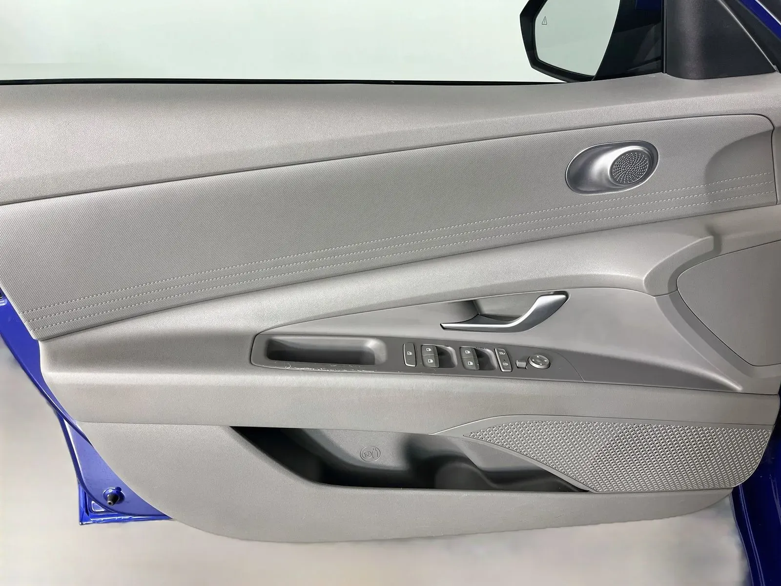 Hyundai Elantra photo 23