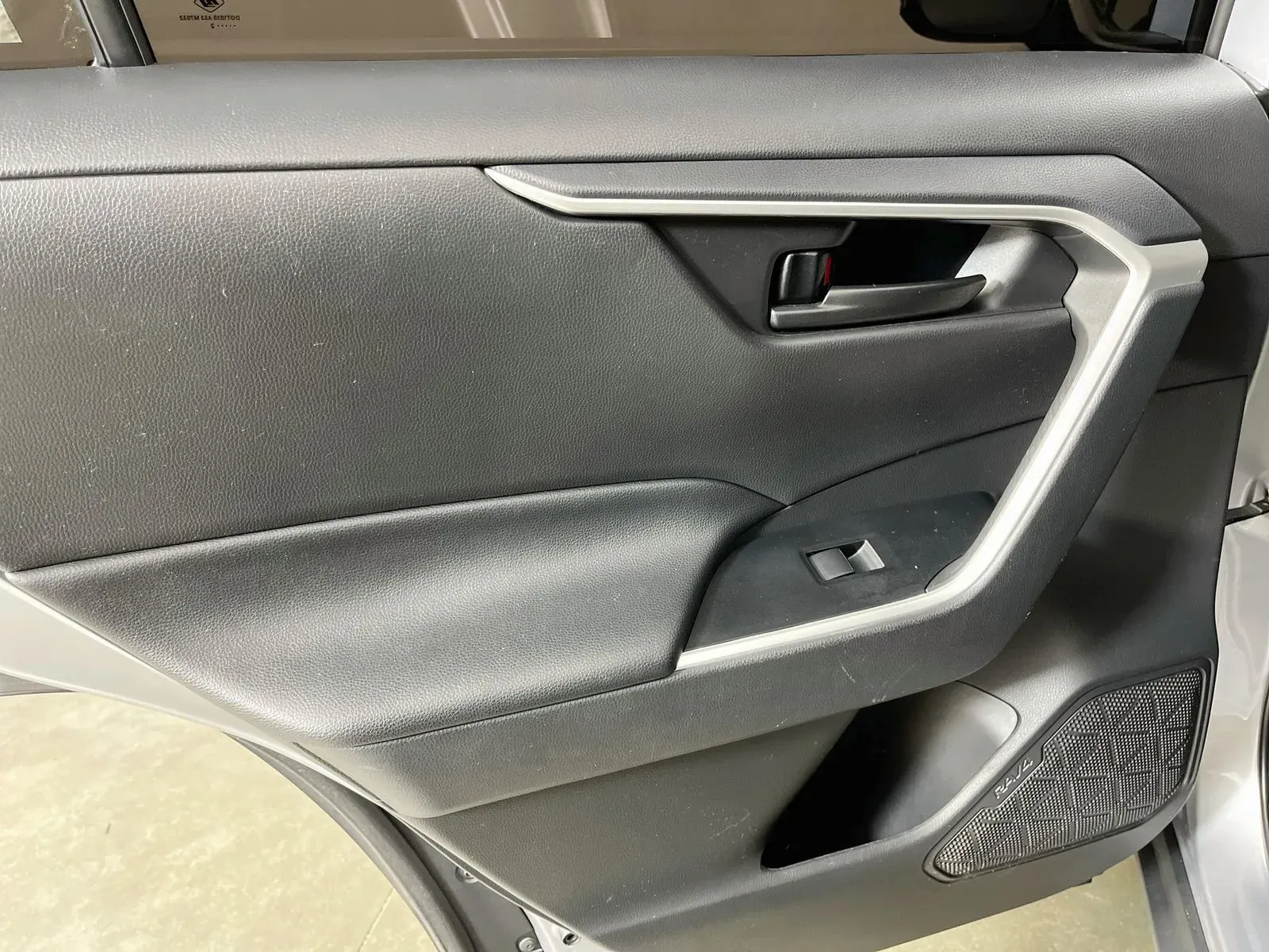 Toyota RAV4 photo 27