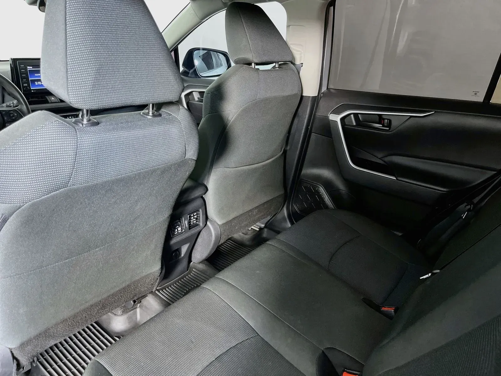 Toyota RAV4 photo 29