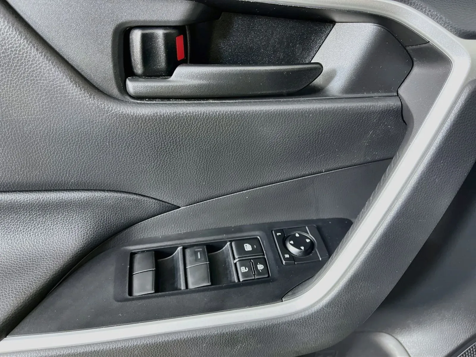 Toyota RAV4 photo 23