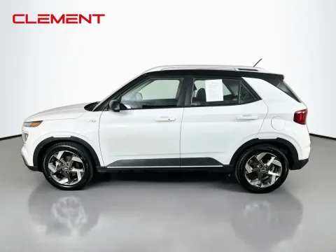More photos of 2023 Hyundai Venue Limited at Clement Pre-Owned, MO