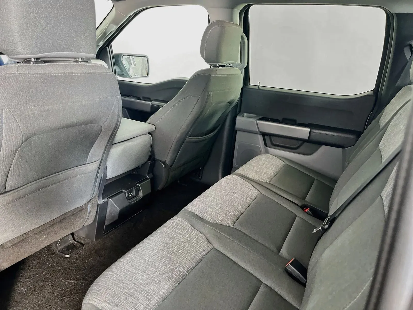 Ford F-150 photo 31