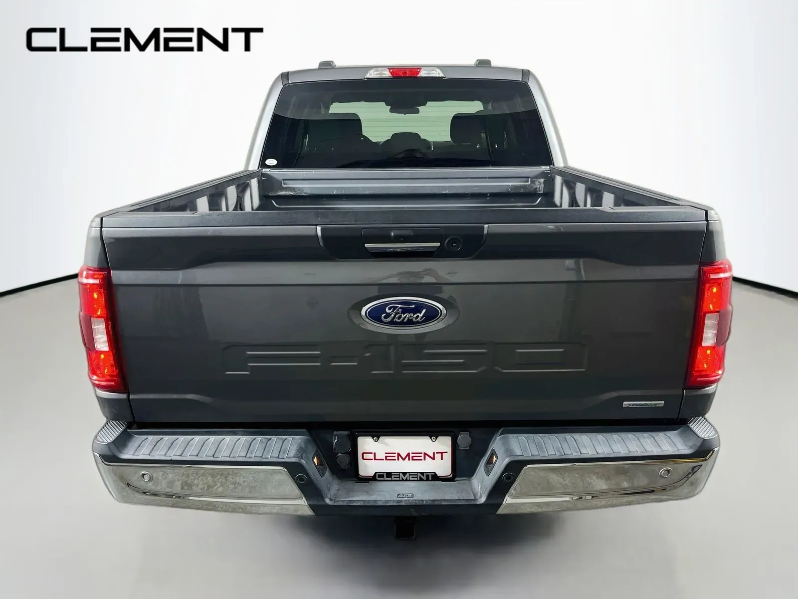Ford F-150 photo 8