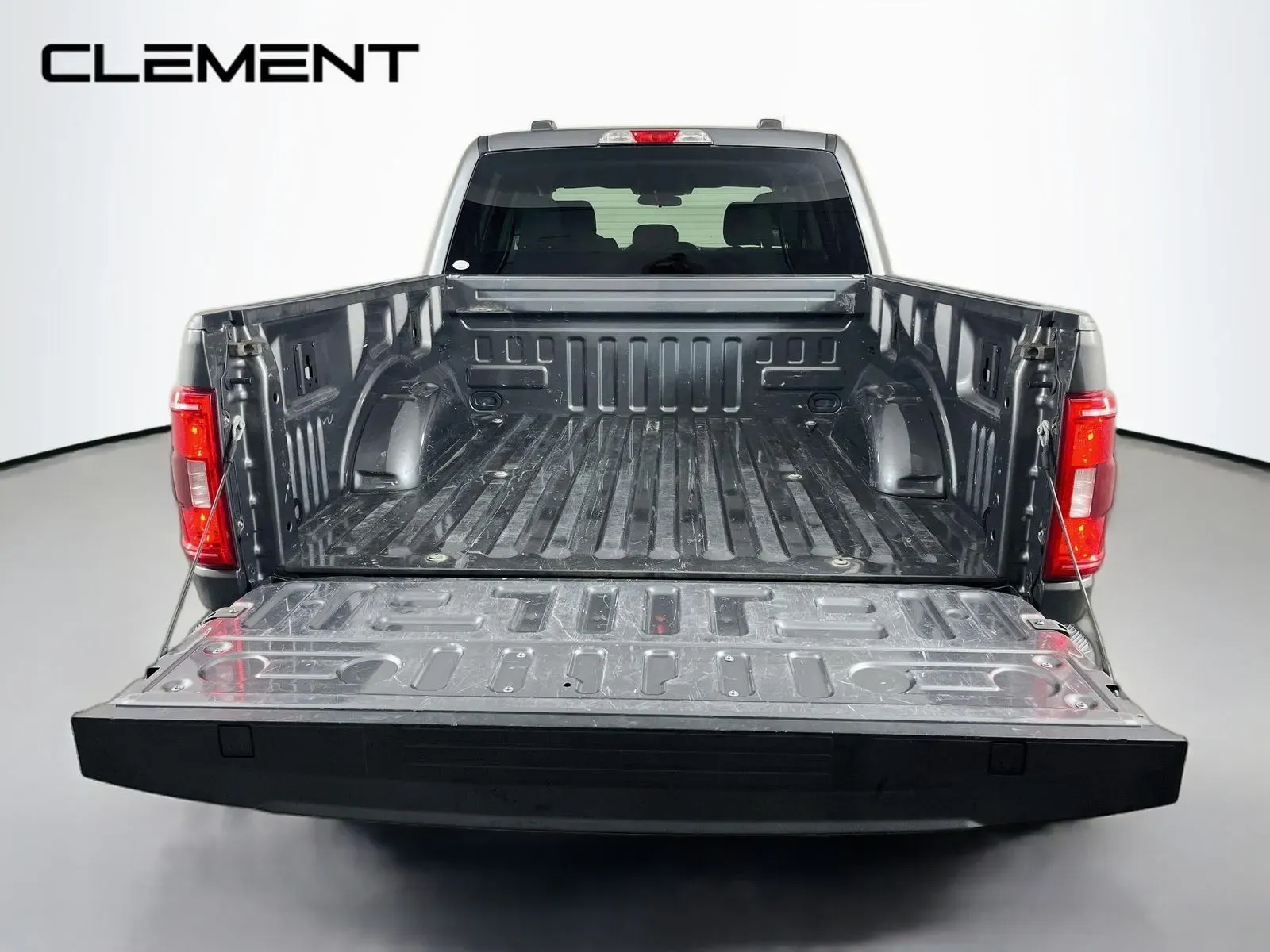 Ford F-150 photo 10