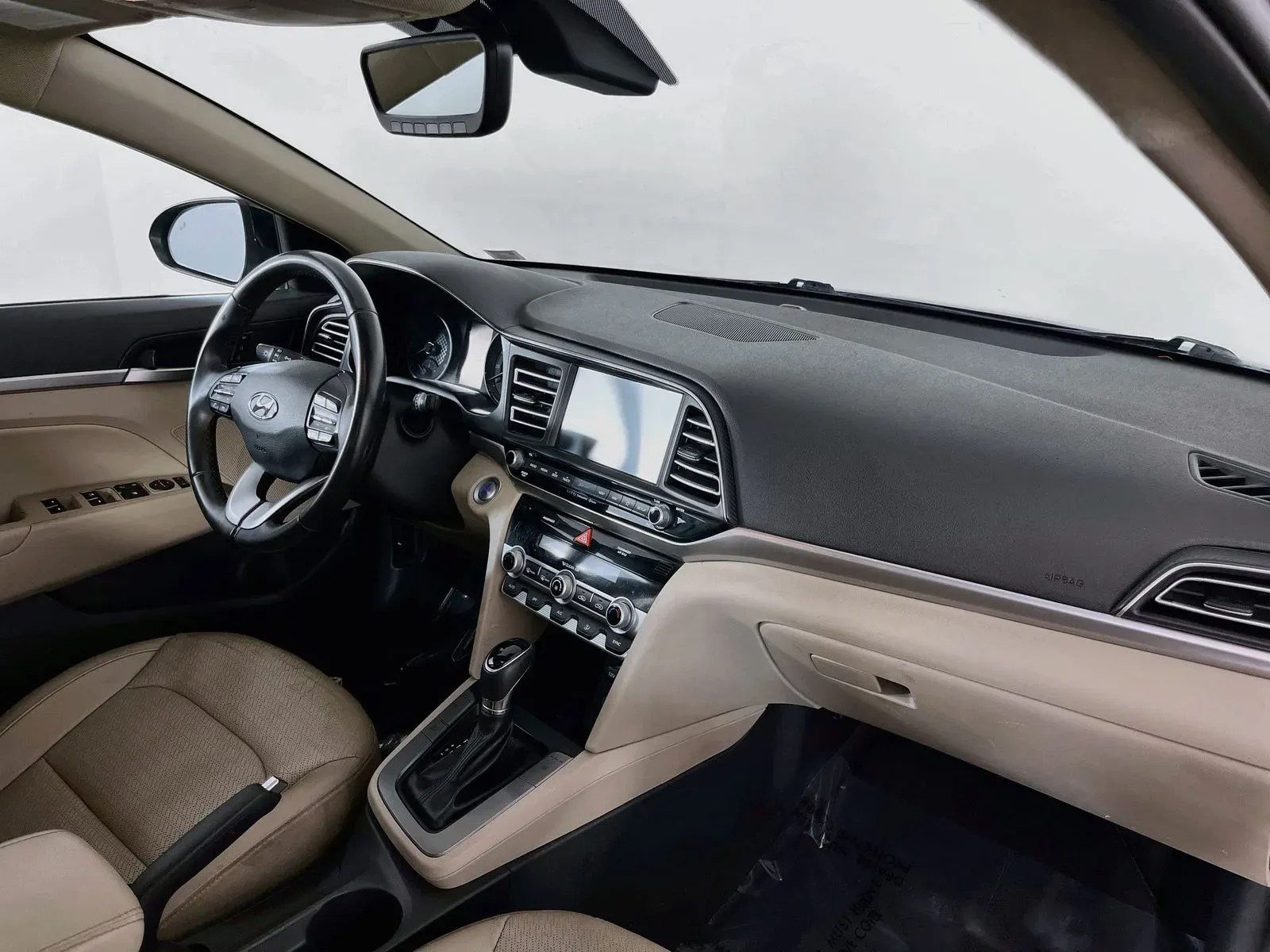 Hyundai Elantra photo 36