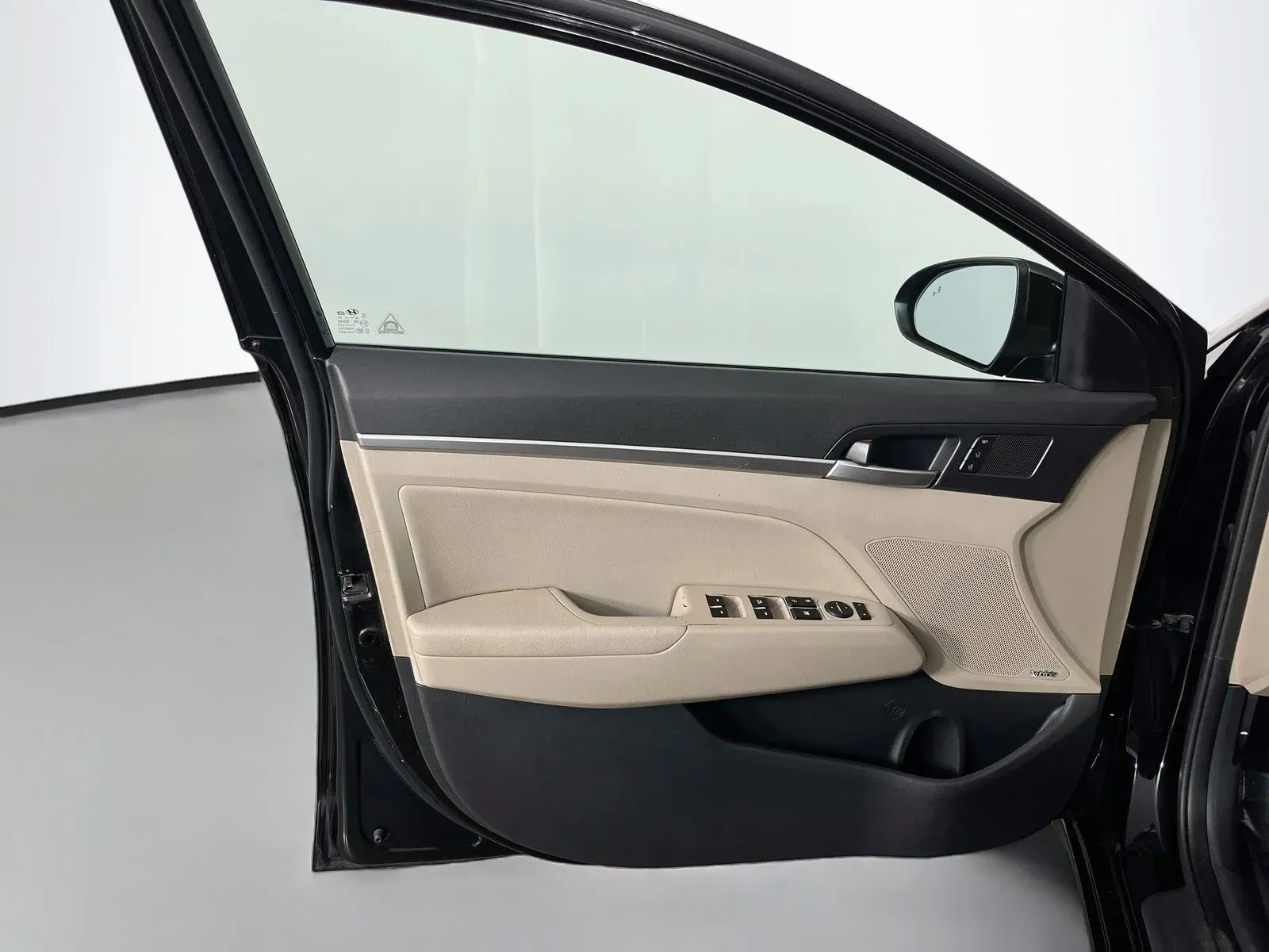 Hyundai Elantra photo 28