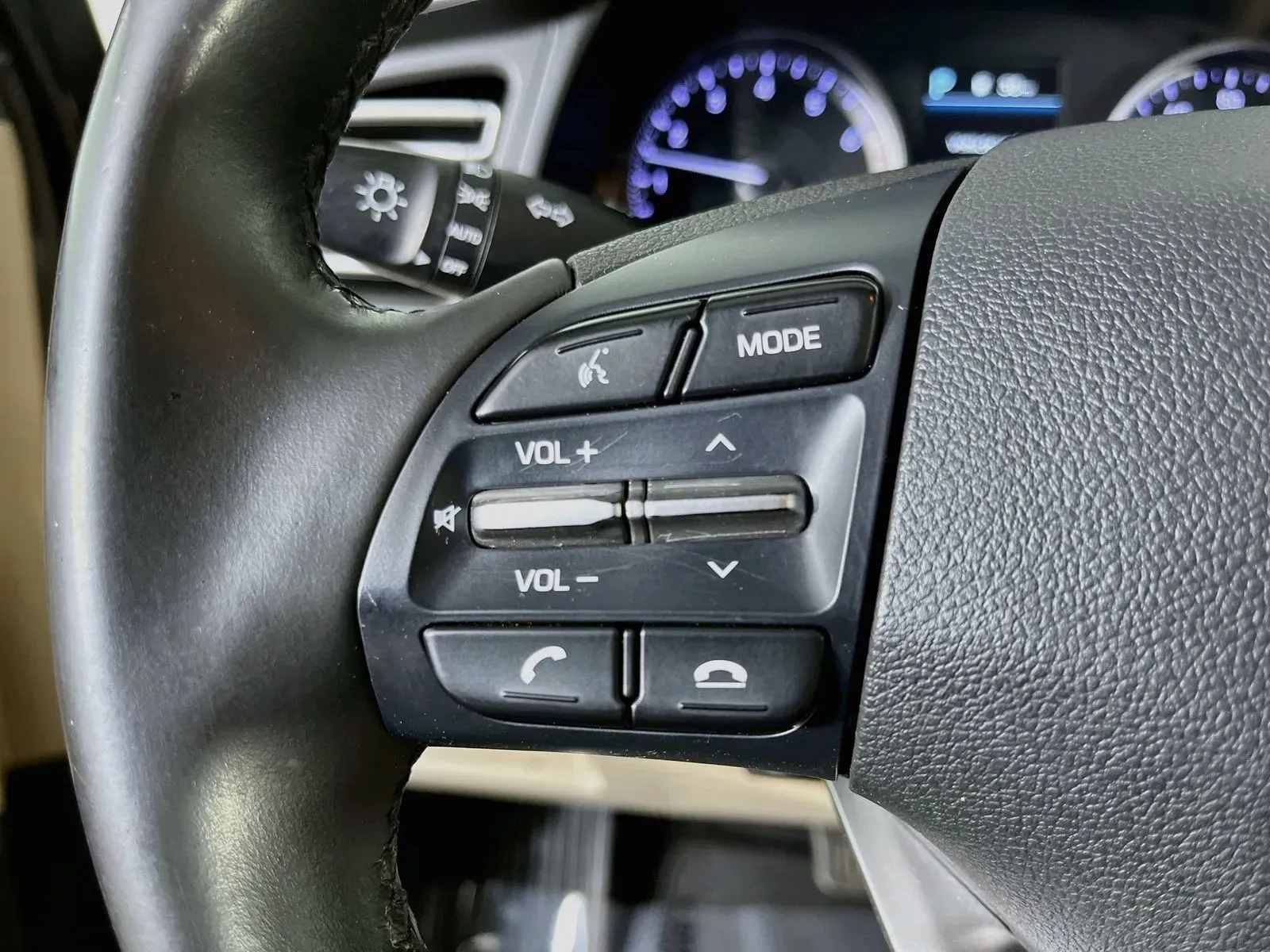 Hyundai Elantra photo 15