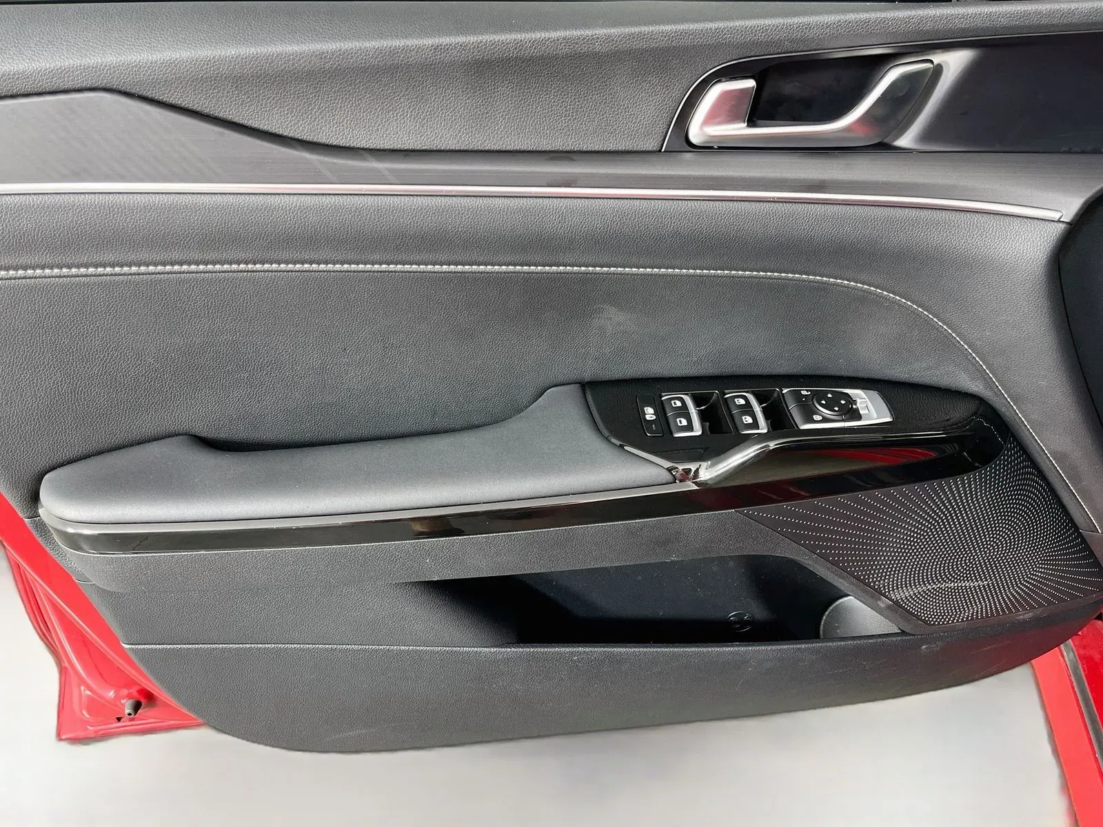 Kia K5 photo 24