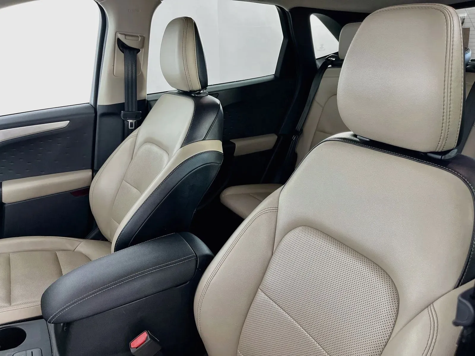 Ford Escape photo 27