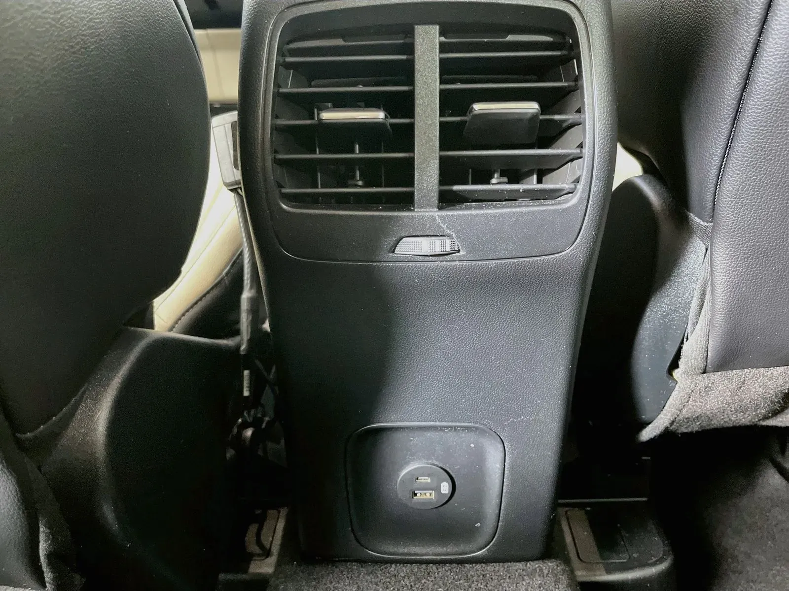 Ford Escape photo 32