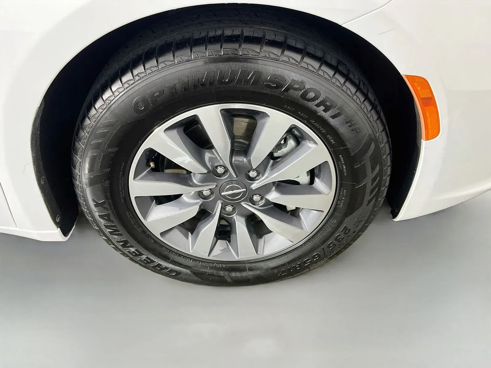 Chrysler Pacifica photo 37