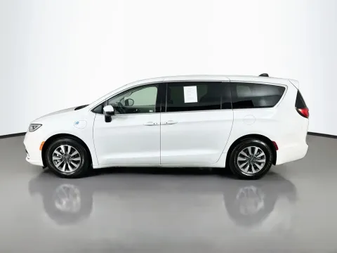 More photos of 2023 Chrysler Pacifica Hybrid Touring L at Clement Pre-Owned, MO