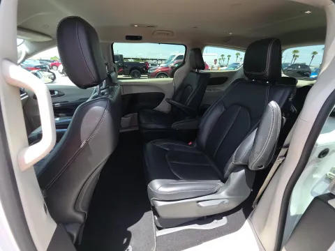 More photos of 2023 Chrysler Pacifica Hybrid Touring L at Clement Pre-Owned, MO