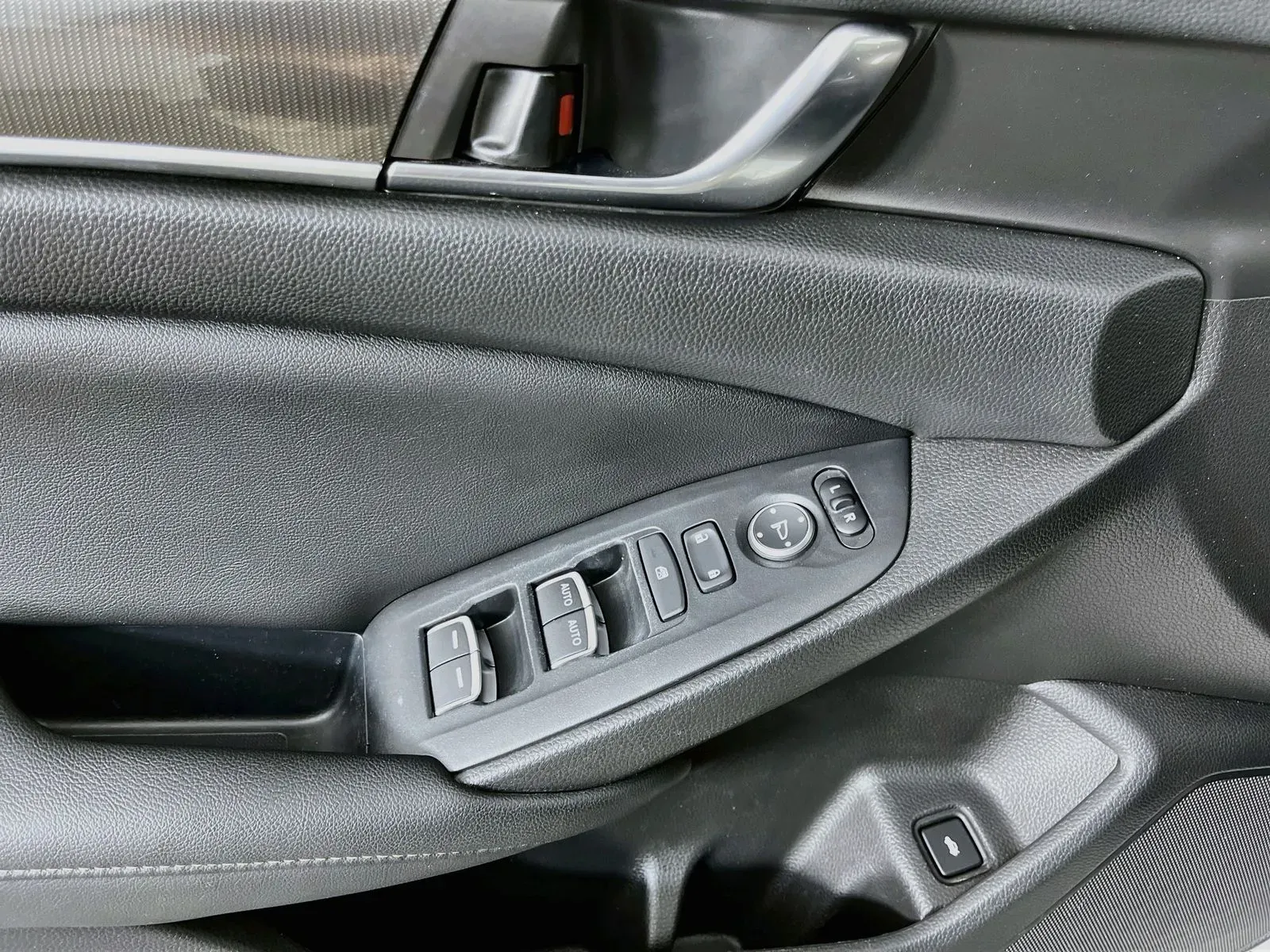 Honda Accord photo 25