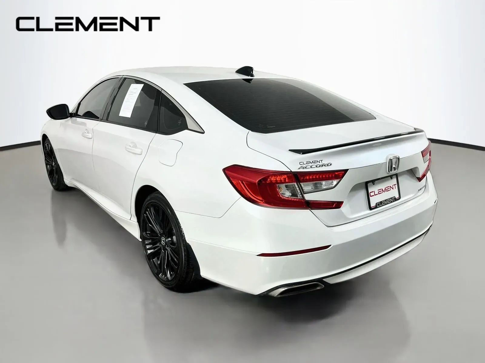 Honda Accord photo 9