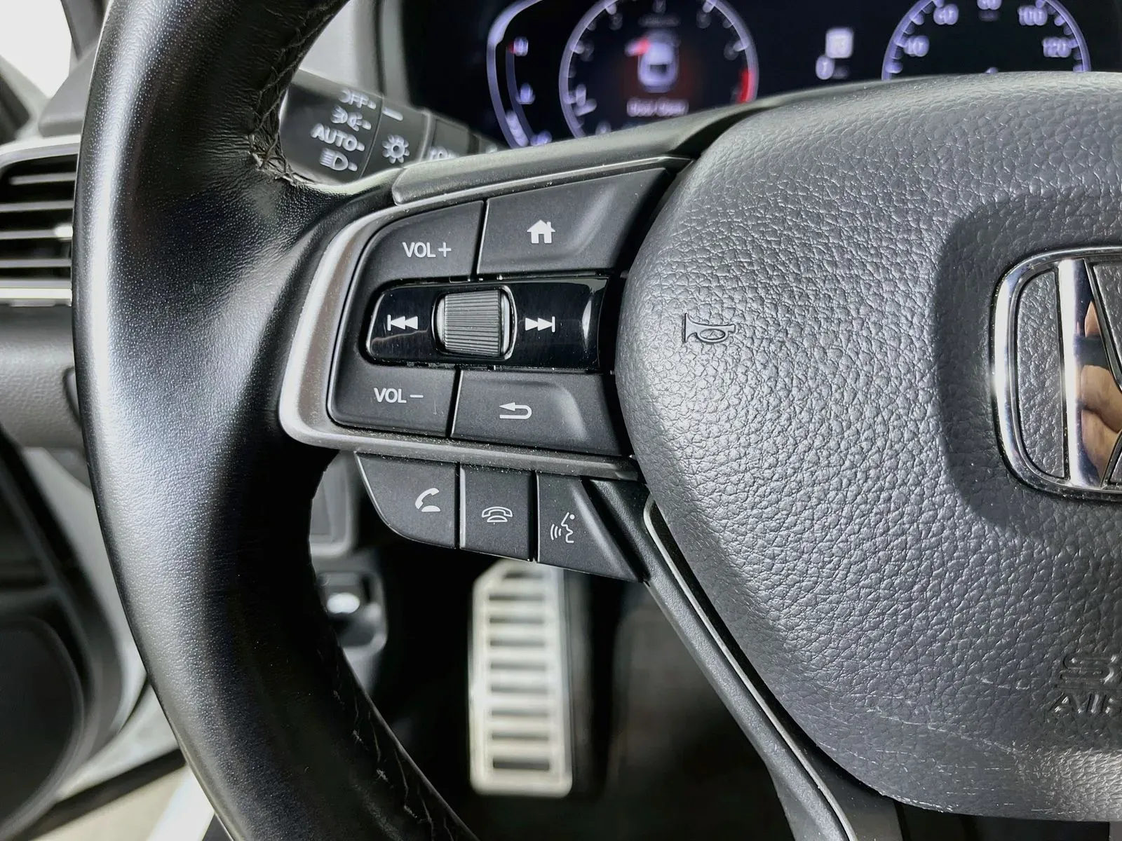 Honda Accord photo 15