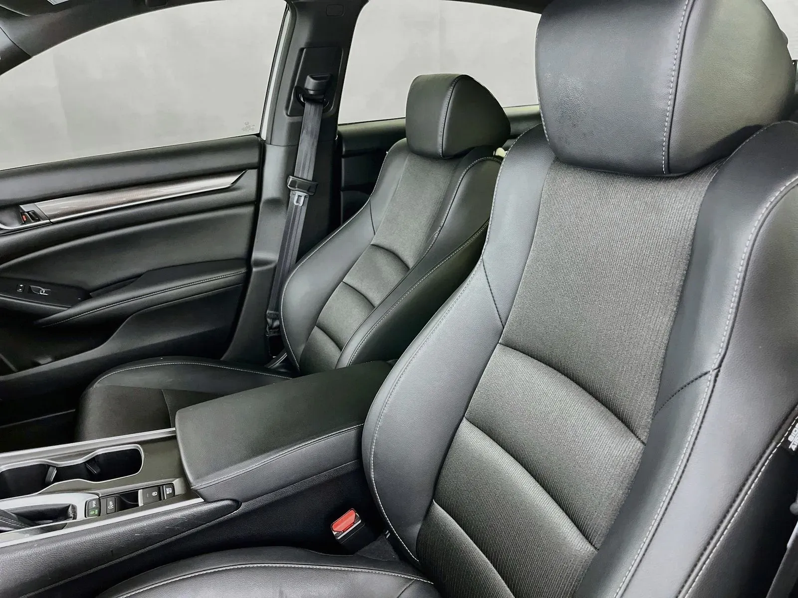 Honda Accord photo 28