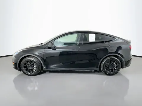 More photos of 2021 Tesla Model Y Long Range at Clement Pre-Owned, MO
