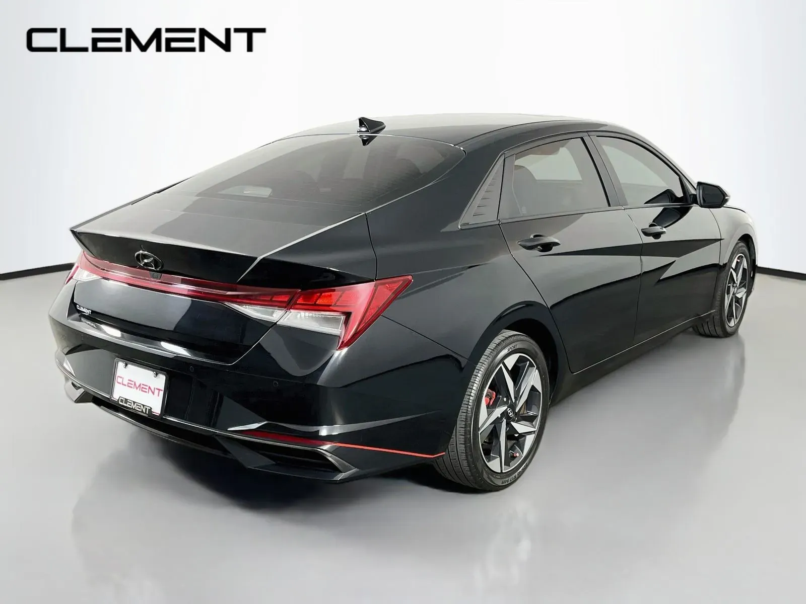 Hyundai Elantra photo 7