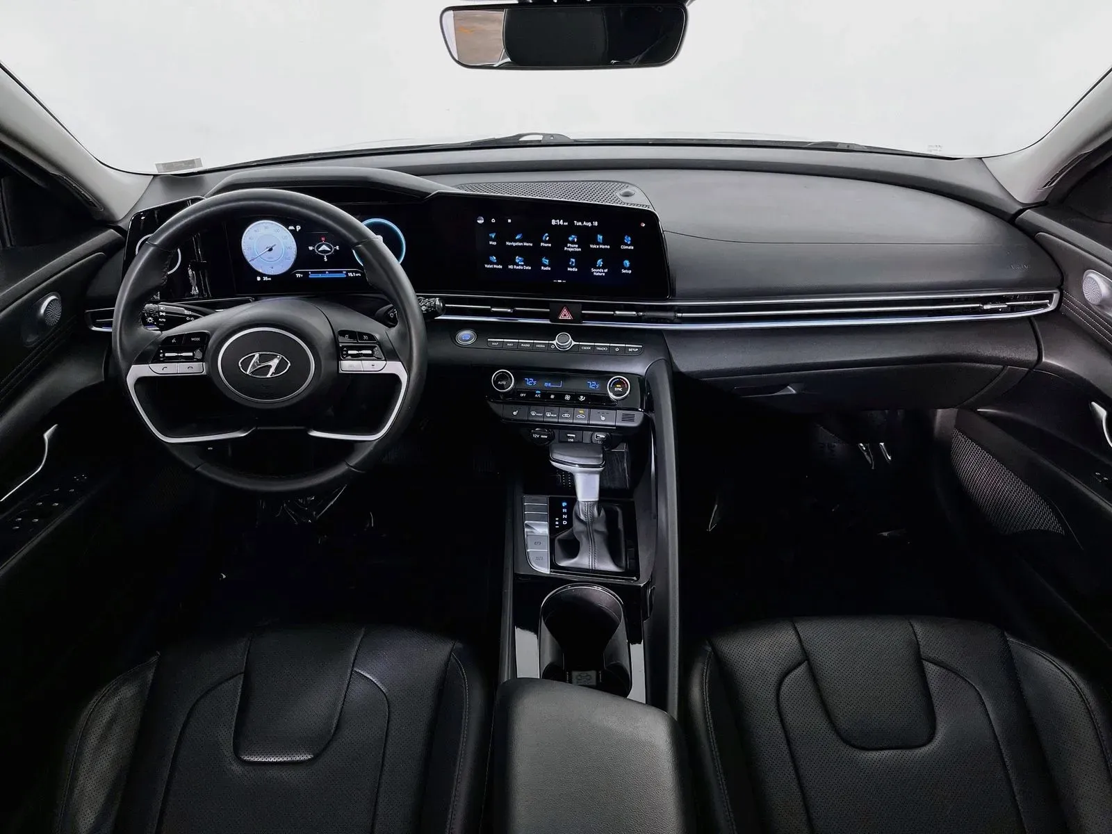 Hyundai Elantra photo 12