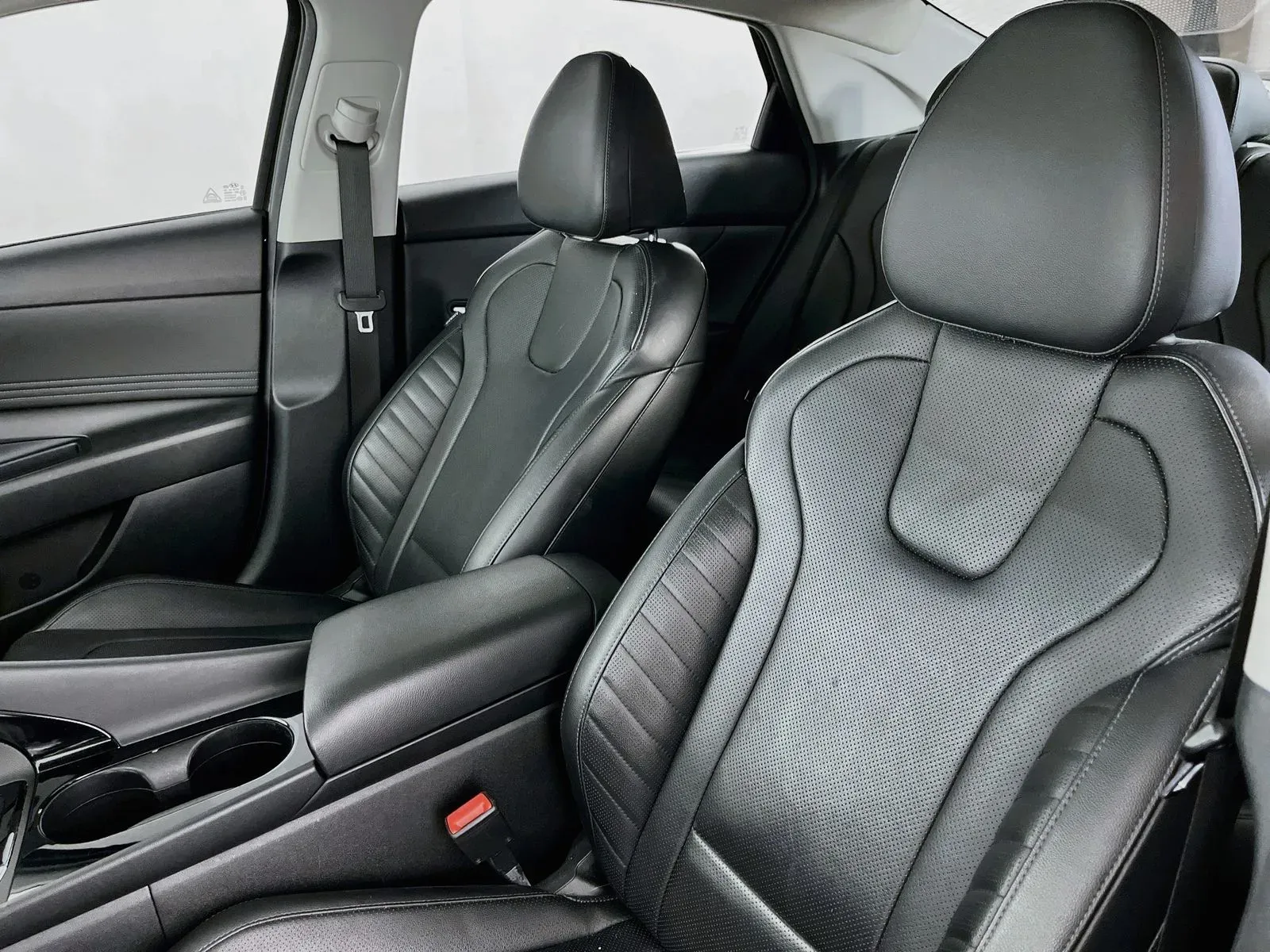 Hyundai Elantra photo 31